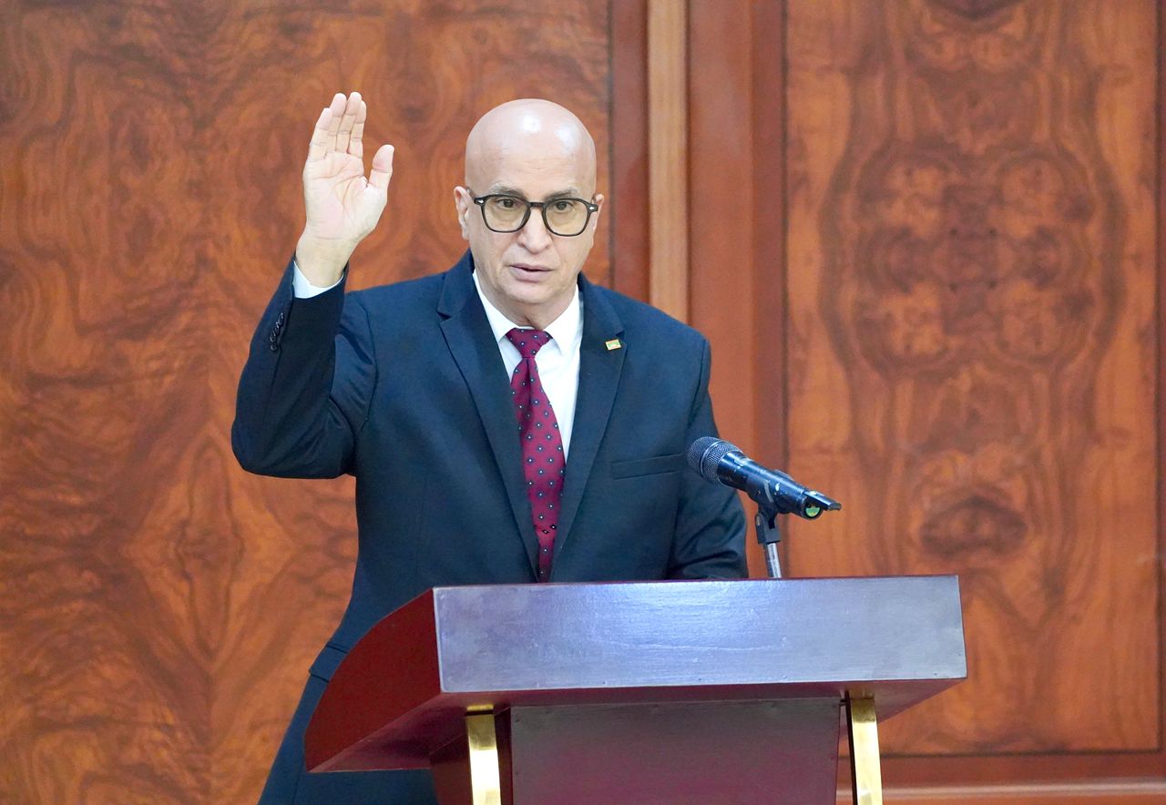 Le Président de la République préside la cérémonie de prestation de serment de la présidente et des membres du Conseil de l’Autorité de Régulation des Marchés publics (3)